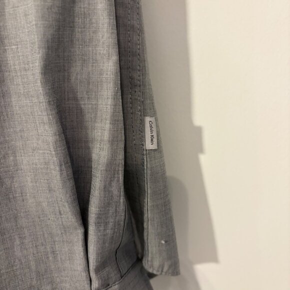 Calvin Klein Mens Size Medium Grey Long-Sleeve Button-Up Dress Shirt - Picture 4 of 7